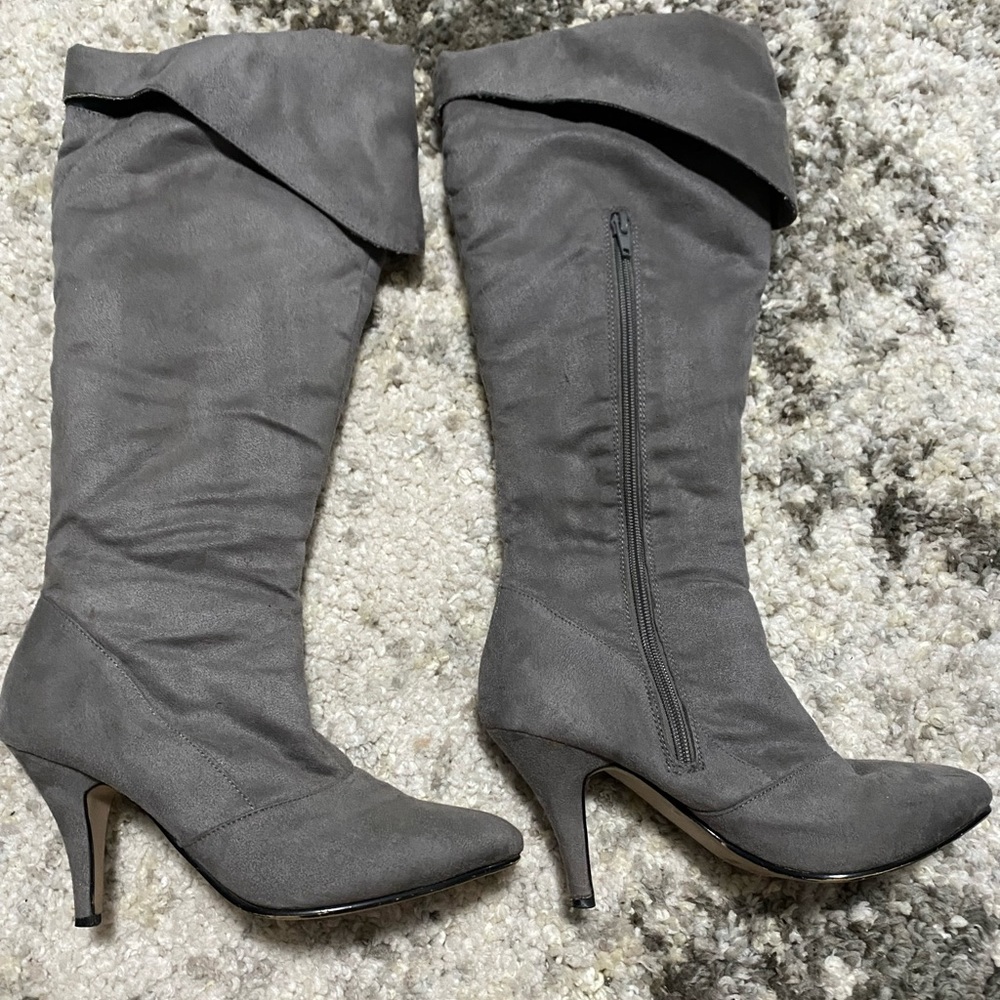 Grey size 7